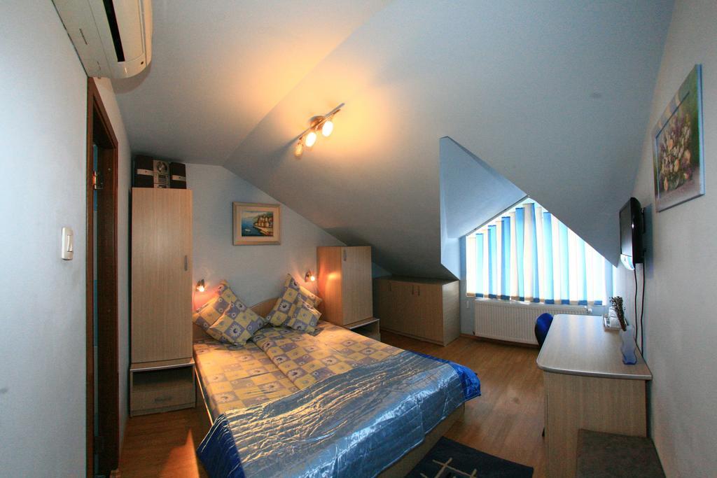 Radena Hotel Arad Phòng bức ảnh